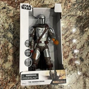 Star Wars The Mandalorian talking action figure